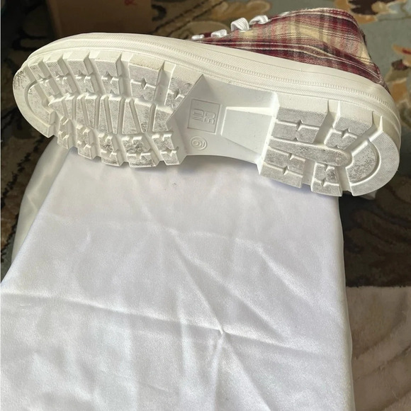 NOBO~ PLATFORM PLAID SNEAKERS~9 - Picture 6 of 8